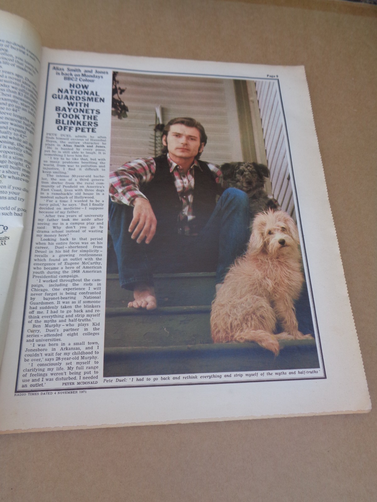 Radio Times Magazine 6-12 November 1971 Miss United Kingdom cover (Cilla Black)