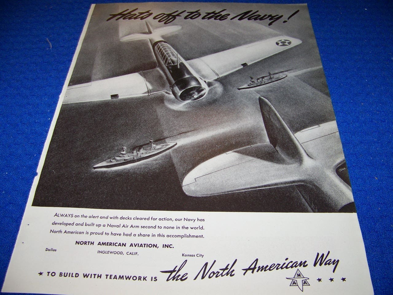 1942 N.A. T-6 TEXAN «HATS OFF TO THE NAVY» 1-PAGE ORIGINAL SALES AD (250RR)