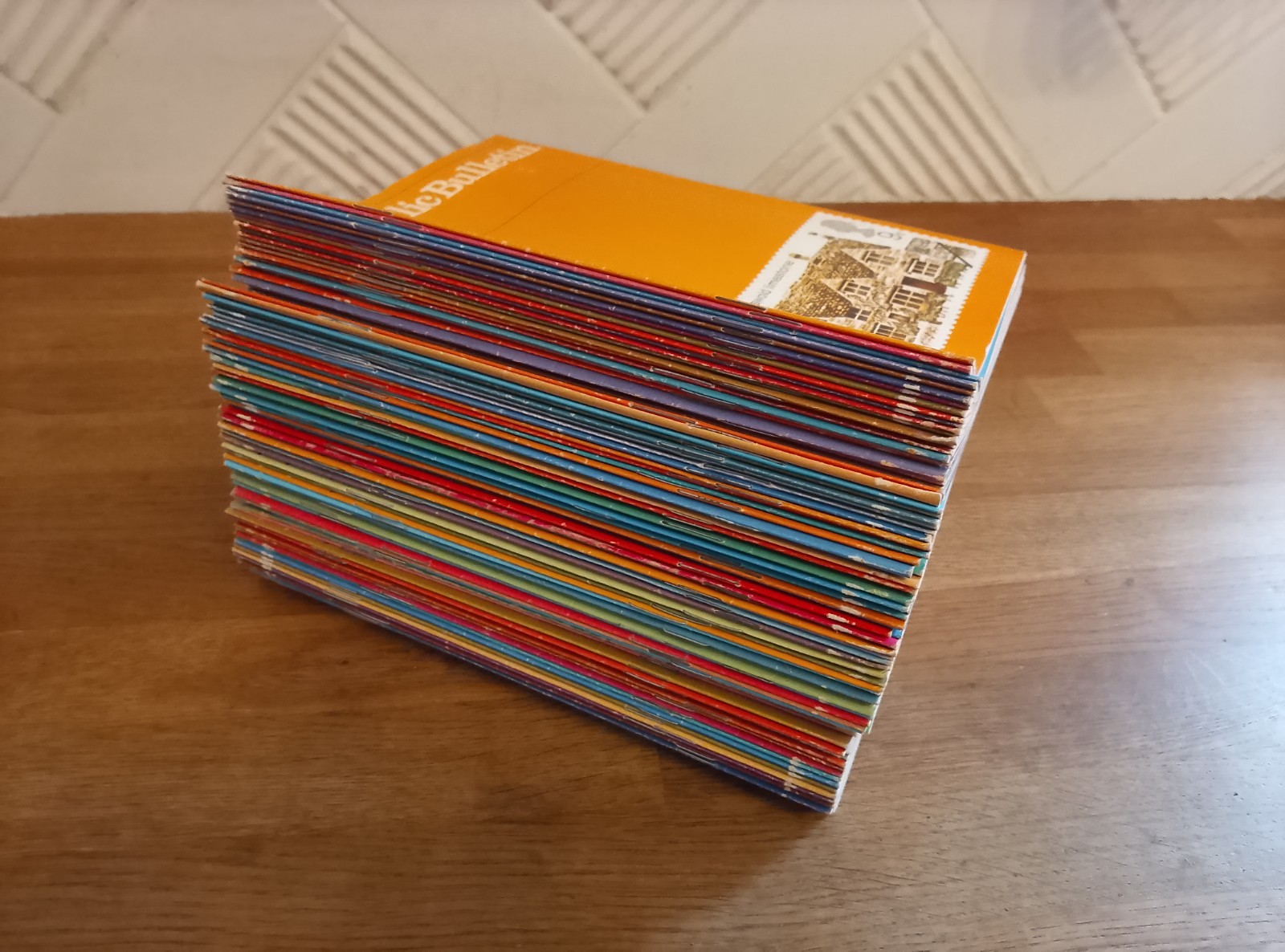MAGAZINES – Large Collection British Royal Mail Philatelic Bulletin 1970s Lot #2