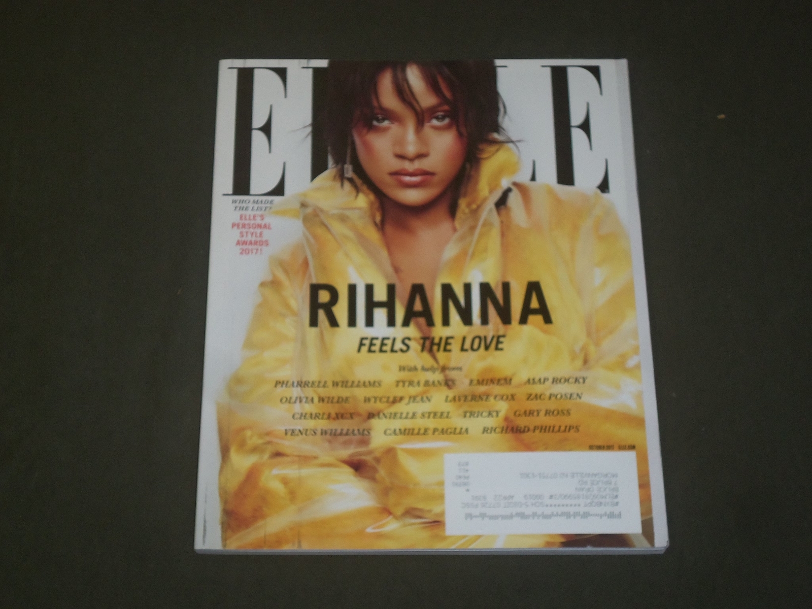 2017 OCTOBER ELLE MAGAZINE – RIHANNA COVER – B 1834