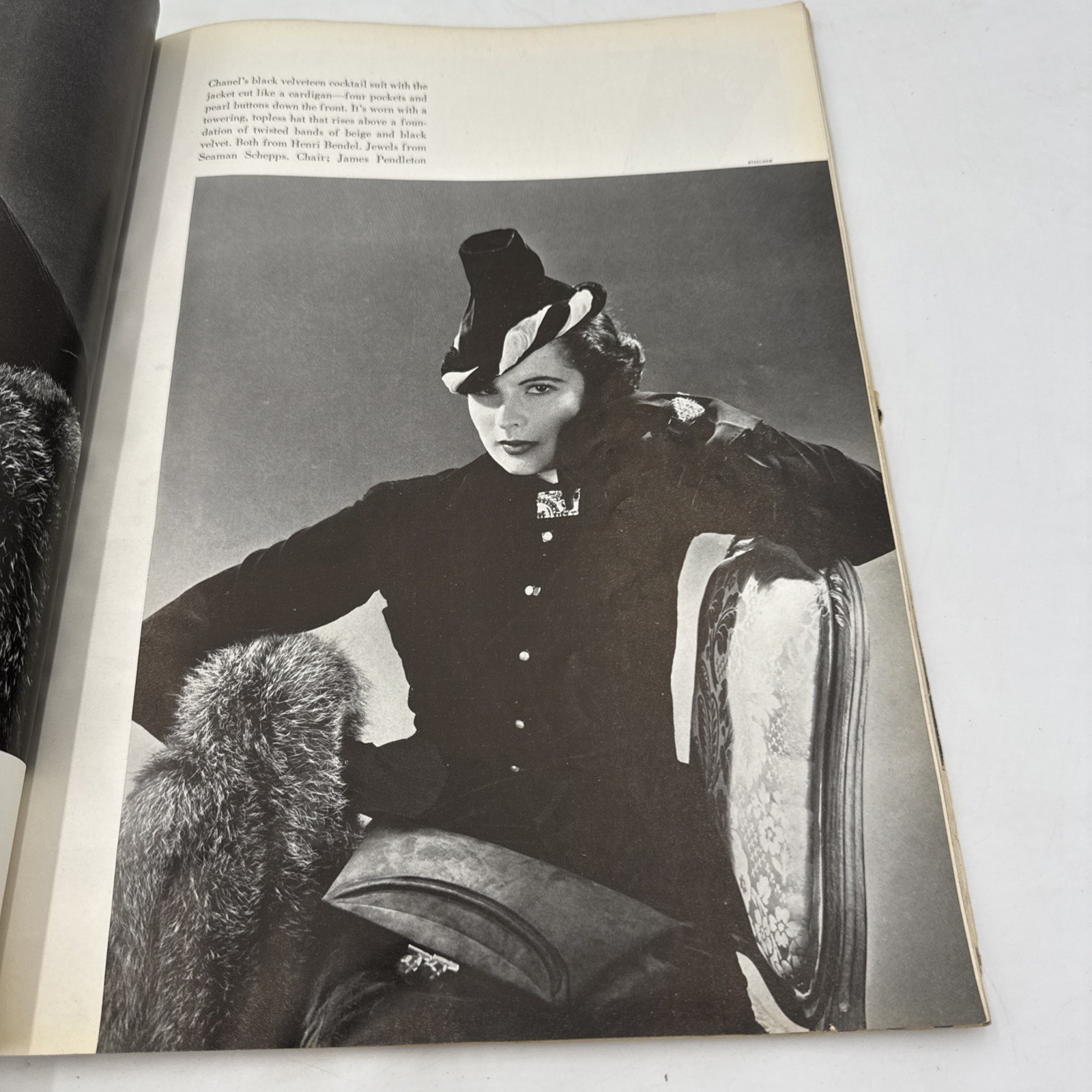 Vintage VOGUE Magazine October 15 1936 Jewels Accessories Furs Hunting Cover