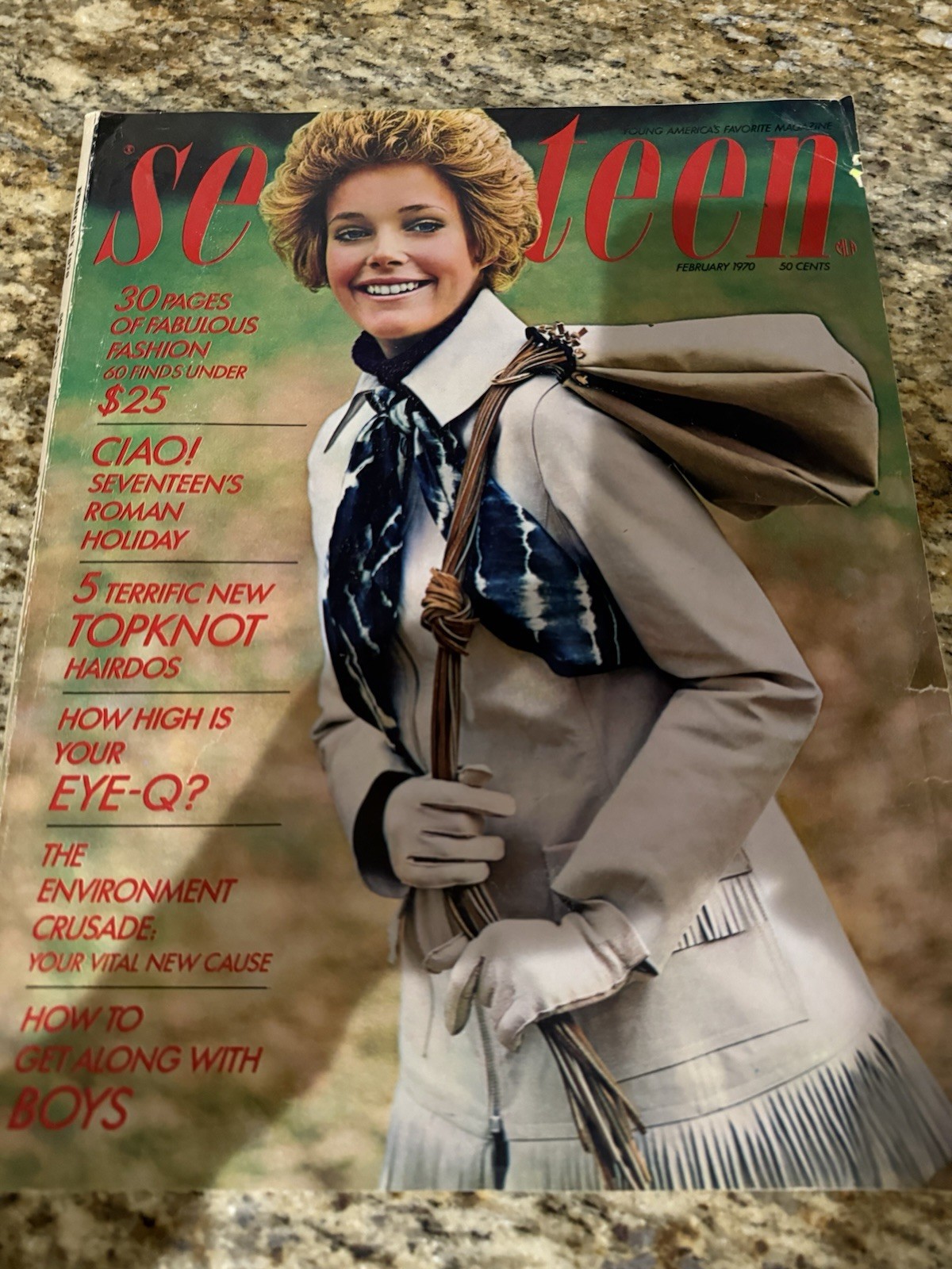 Vtg Seventeen February 1970 Cover Model Lucy Angle 232 Pages 50 Cents
