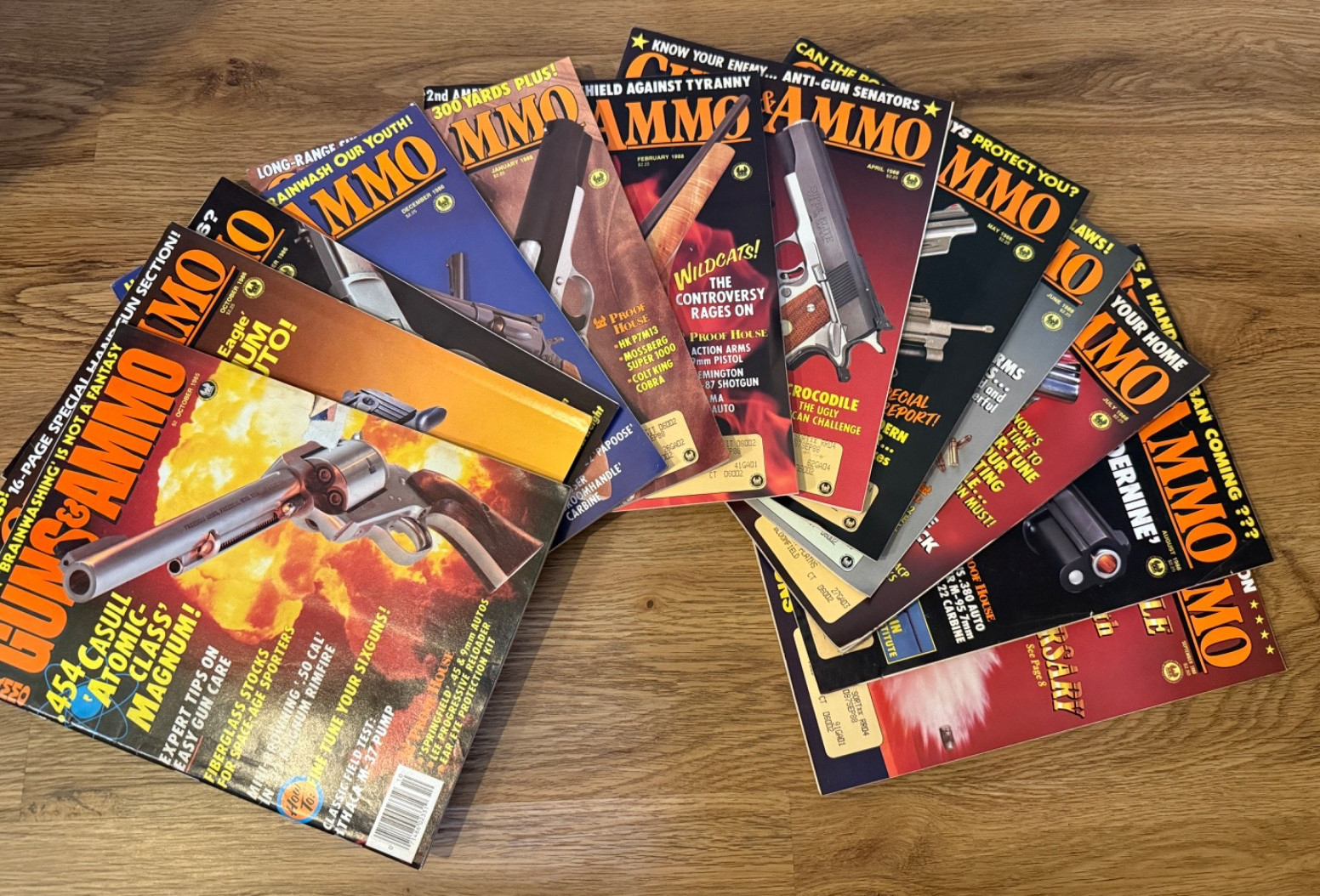 🔫 Vintage Guns & Ammo Magazine Lot 1985-1988 Firearms Hunting 12 Issues