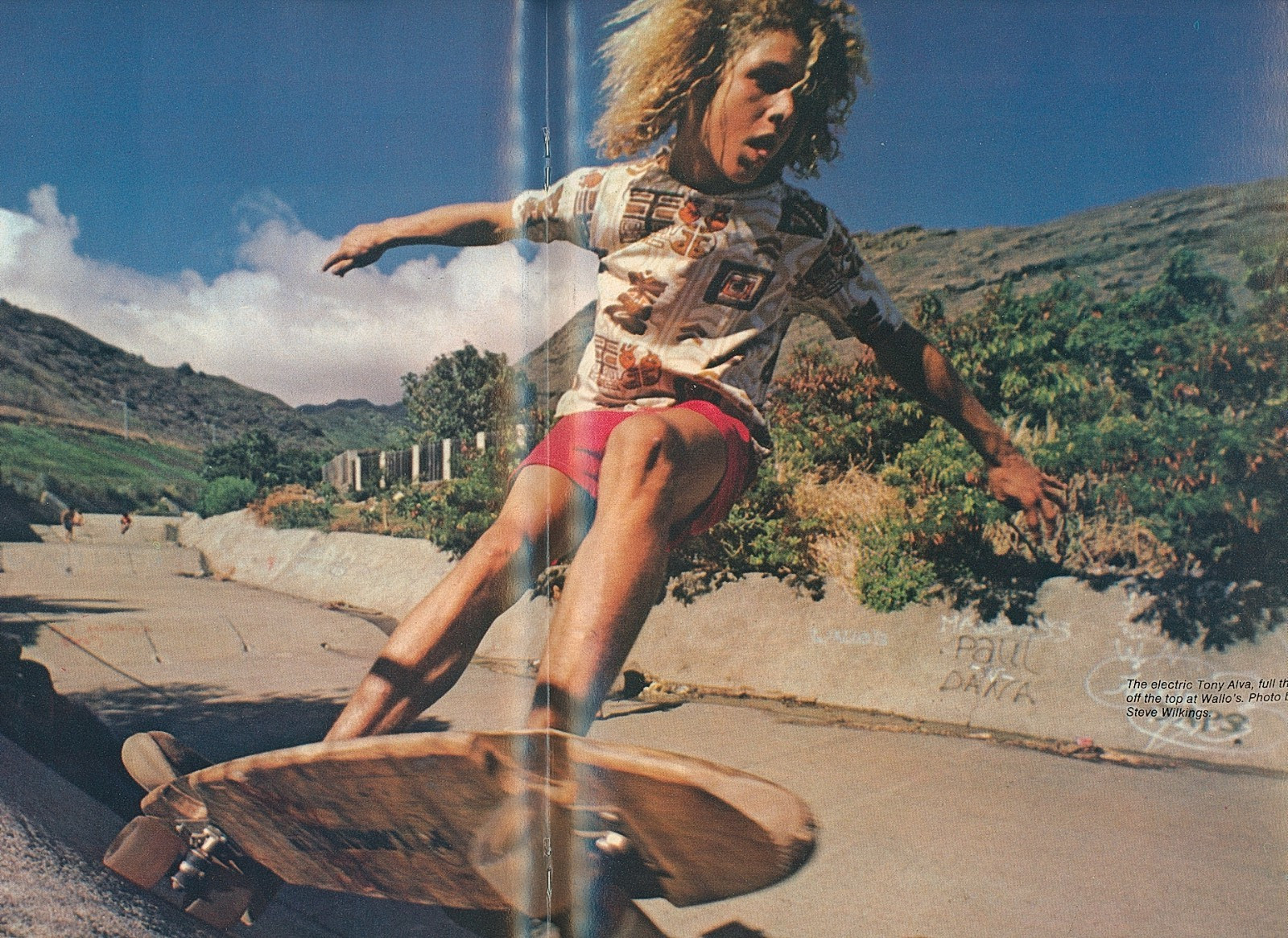 Skateboarder Magazine- Vol 2 #4 -April 1976- Free ship