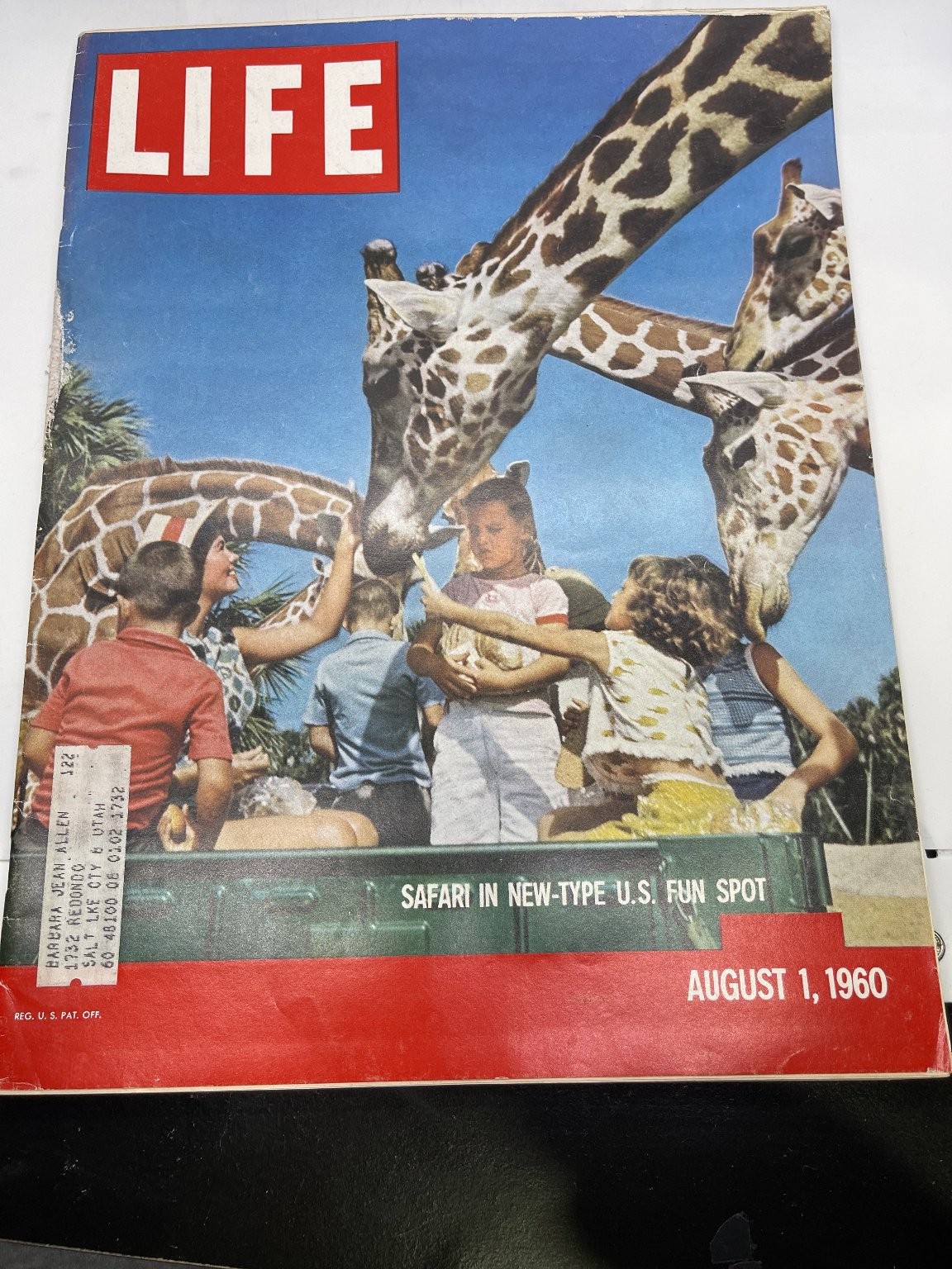 LIFE Magazine August 1960 Vol. 49 No. 5 Safari Giraffes Congo Astronauts TIME