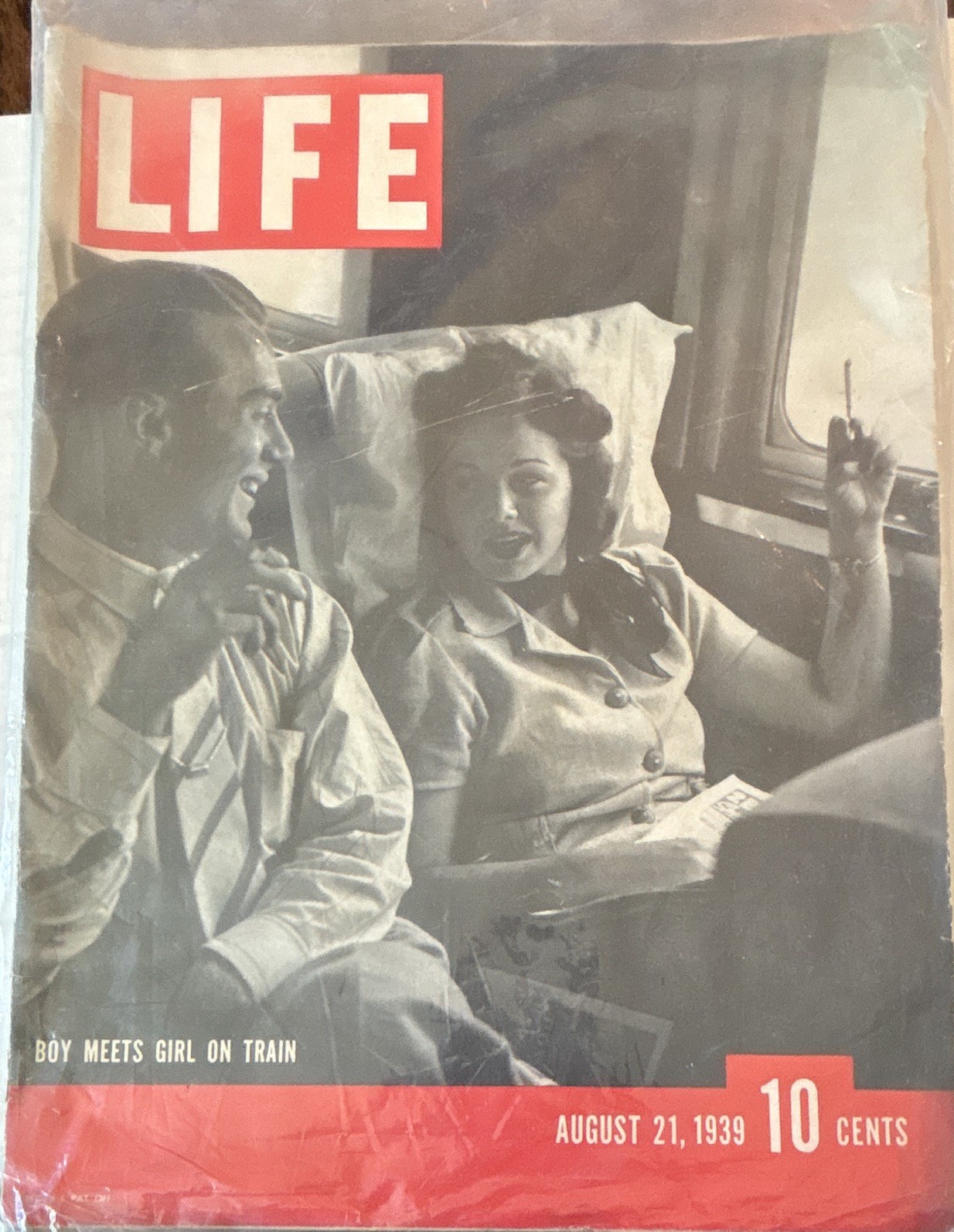 LIFE Magazine Aug 21 1939 «Boy Meets Girl on Train» Illustrated