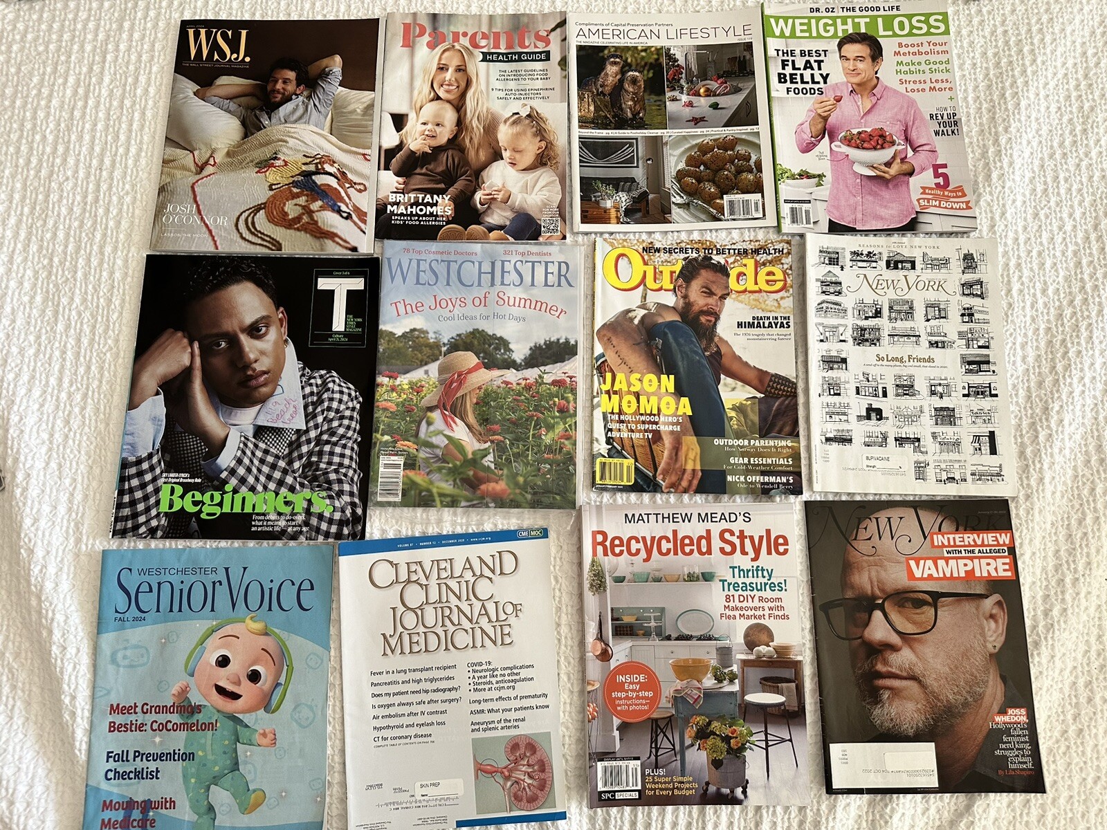 Lot Of 12 People Outside Inspire New Yorker Live Happy Magazines Vampires Recycl