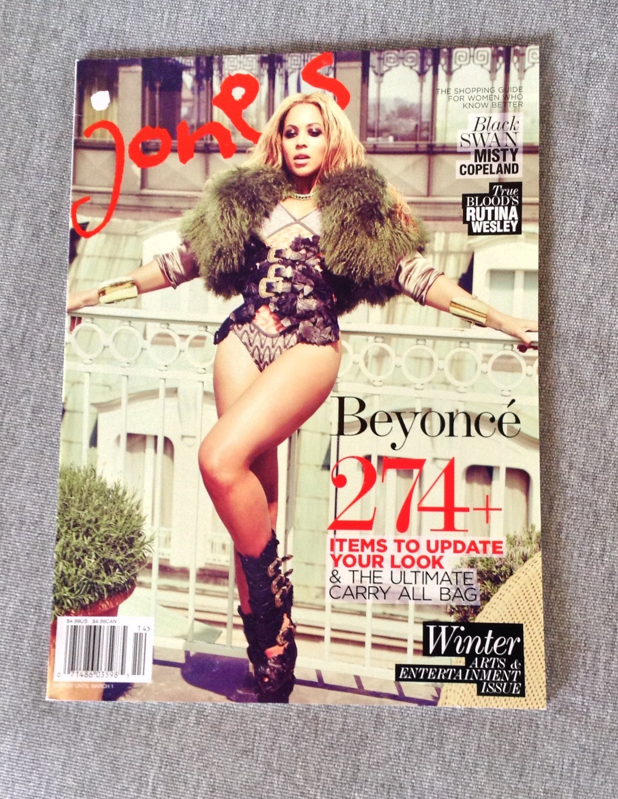 2011-2012 WINTER JONES MAGAZINE BEYONCE COVER NRMT