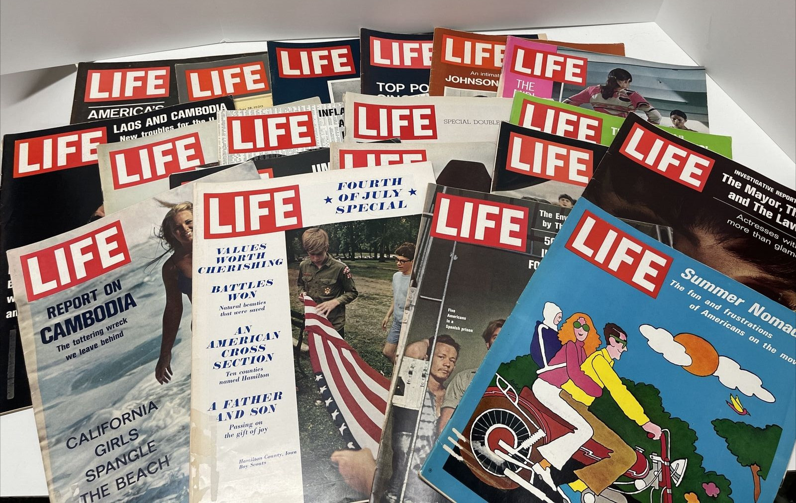 Life Magazine Lot of 19 from 1970 – History Lifestyle Entertainment Great Ads