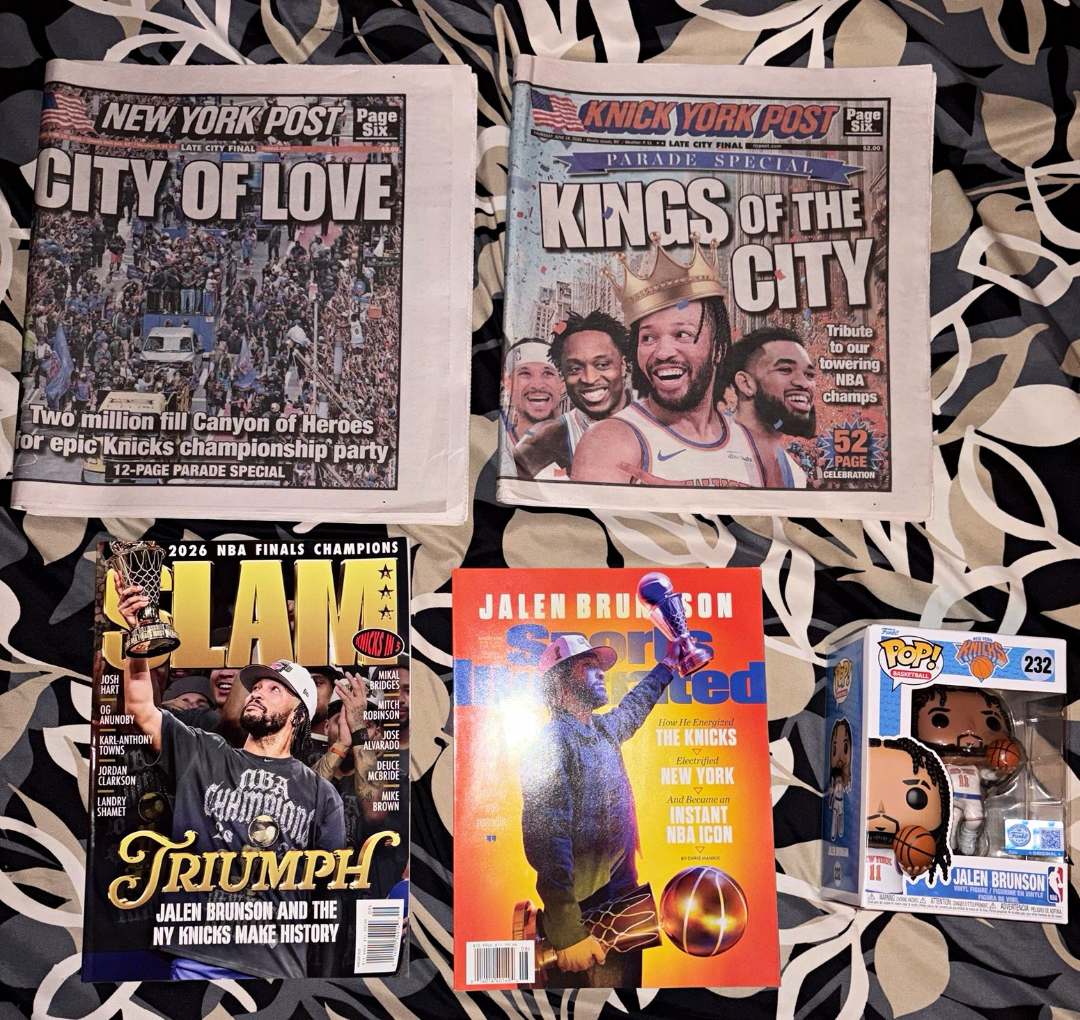Exclusive Limited Edition Knick Jalen Brunson Package Magazines Papers Funko Pop