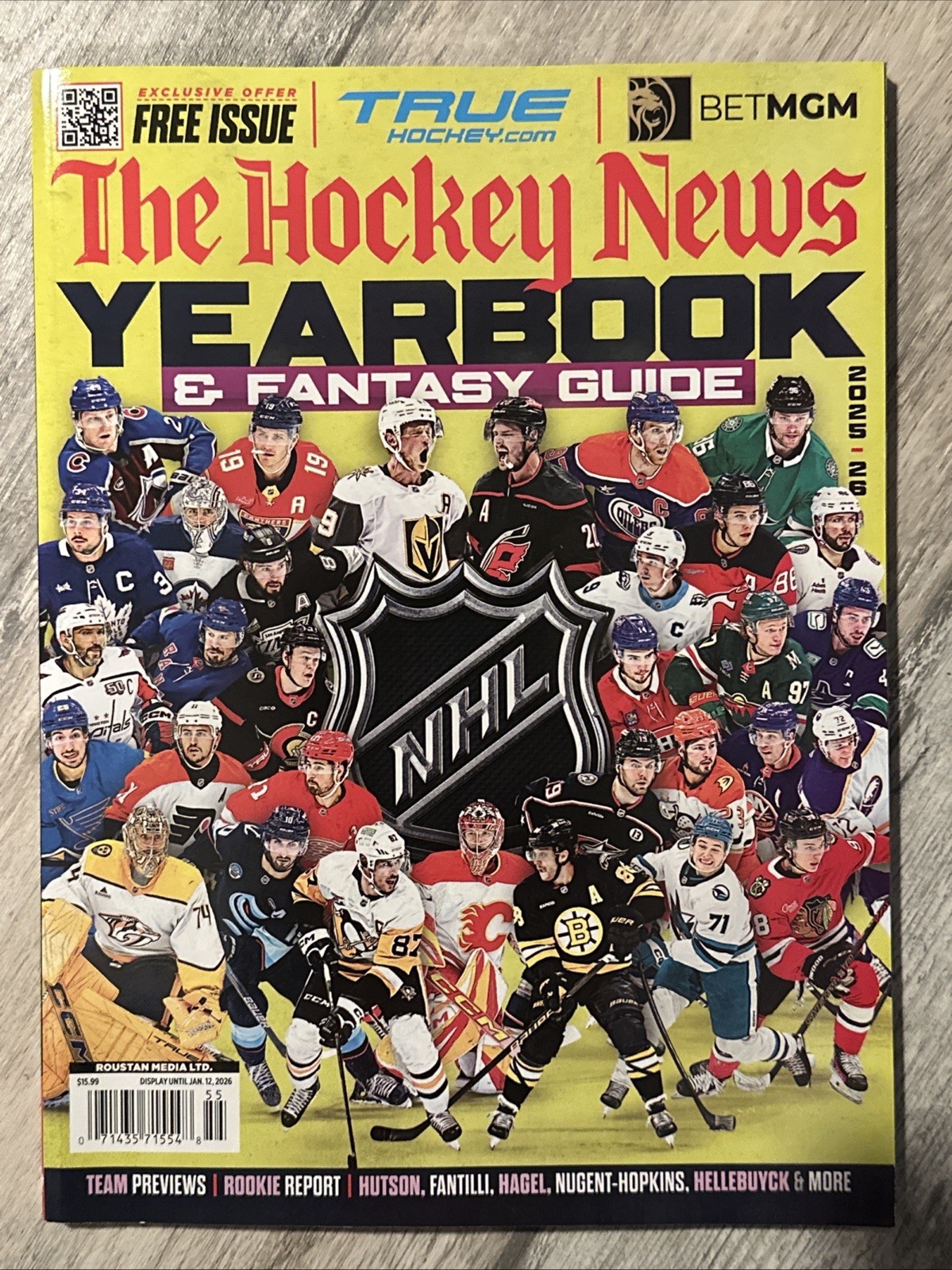 THE HOCKEY NEWS MAGAZINE YEARBOOK & FANTASY GUIDE 2025-2026